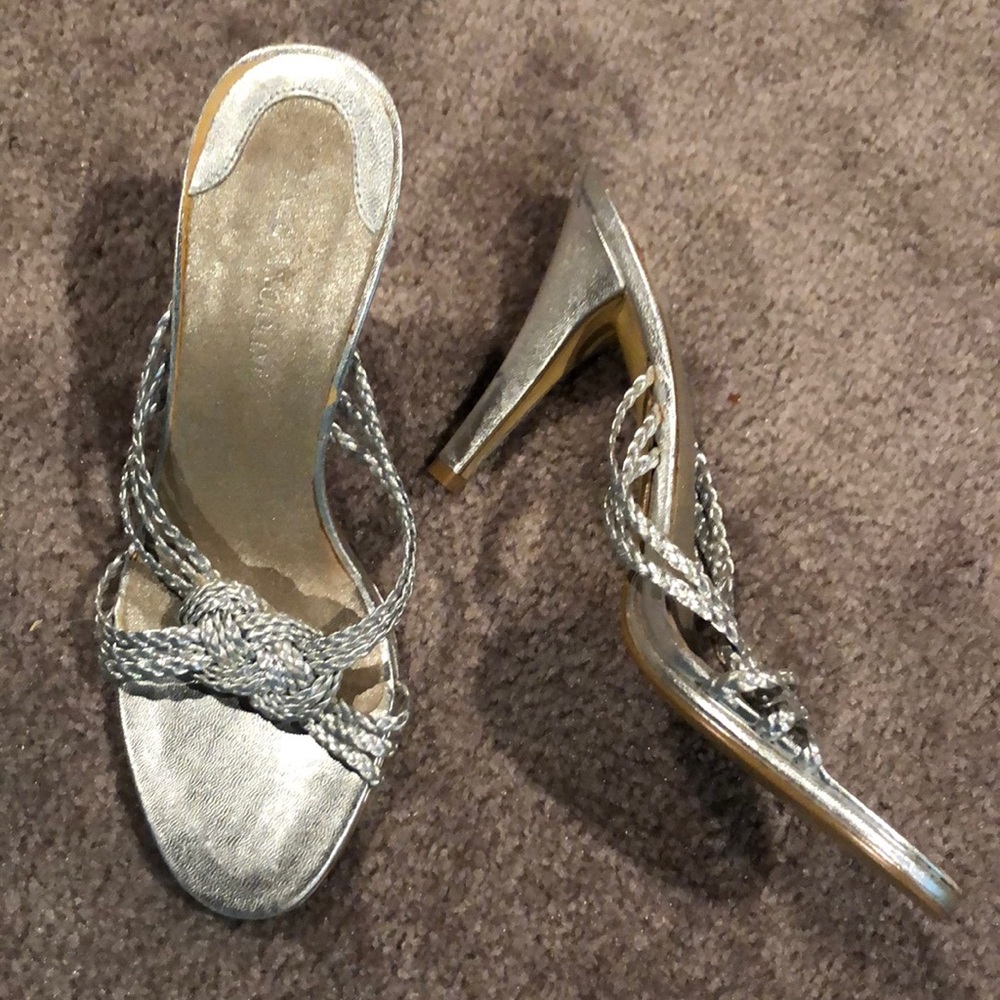 Enzo Angiolini Silver strappy leather heels Sz 6 NWT